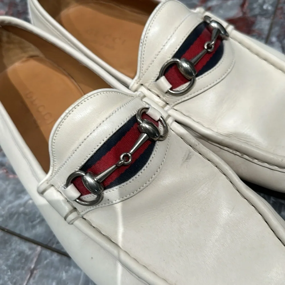 Mens ivory Gucci horse bit loafers size 10